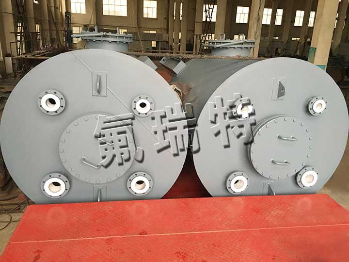 鋼襯塑儲罐、反應(yīng)釜